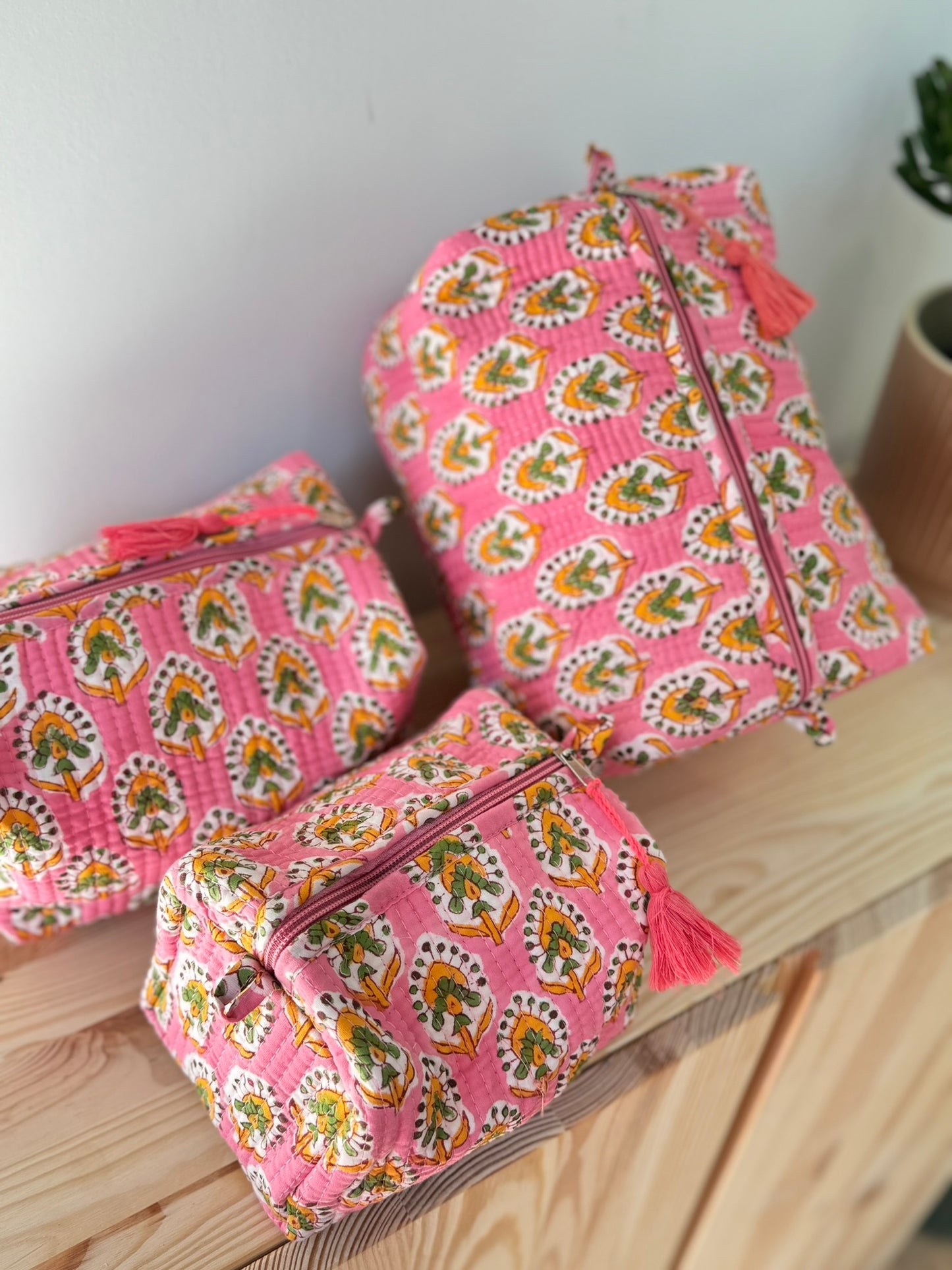 Toiletry bag with Indian flower patterns