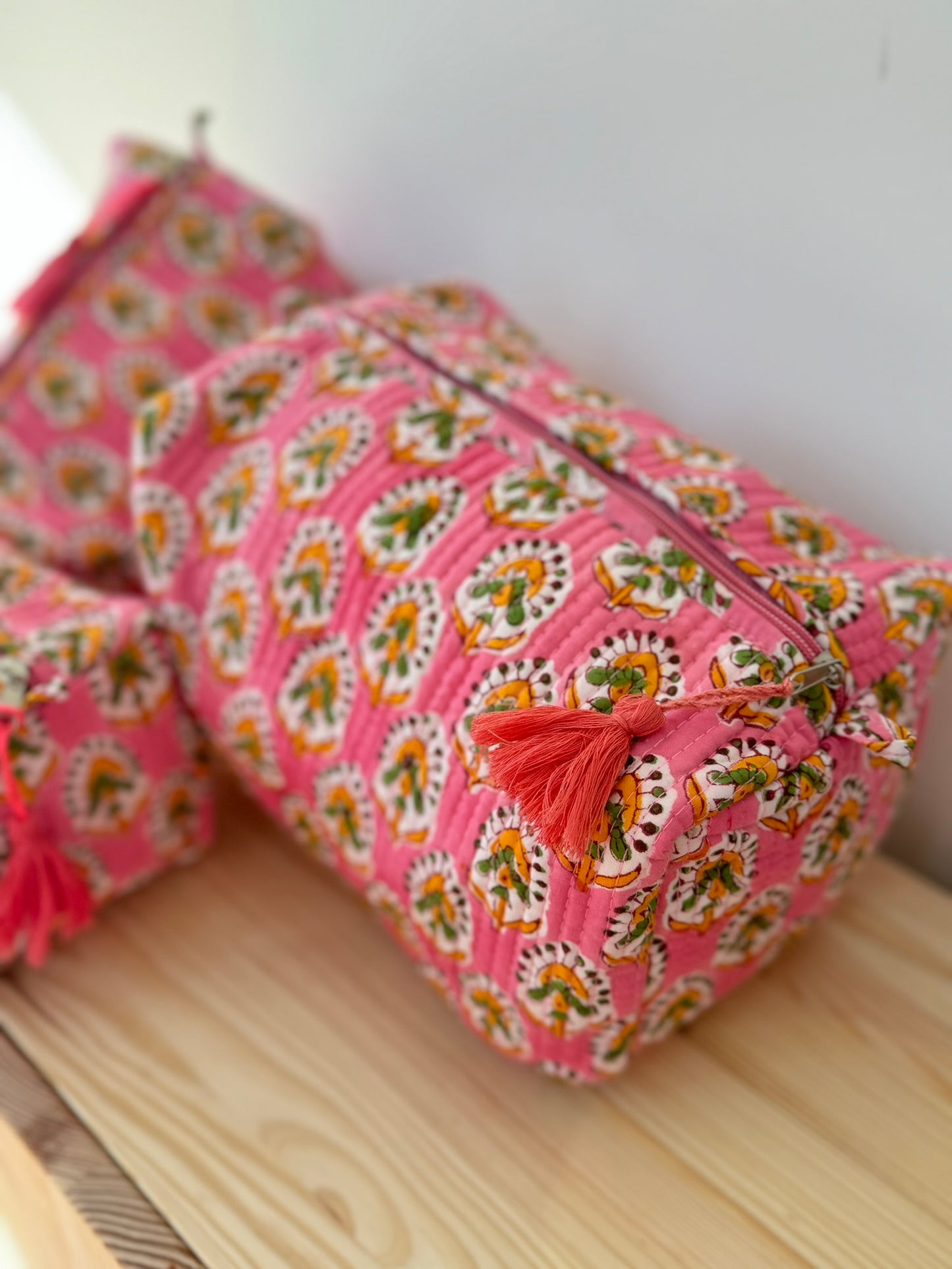 Toiletry bag with Indian flower patterns