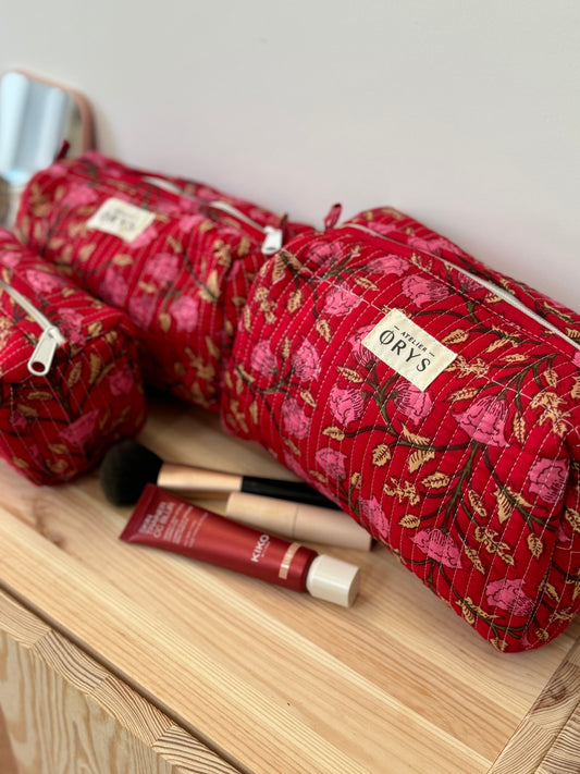 Toiletry bag with Indian flower patterns