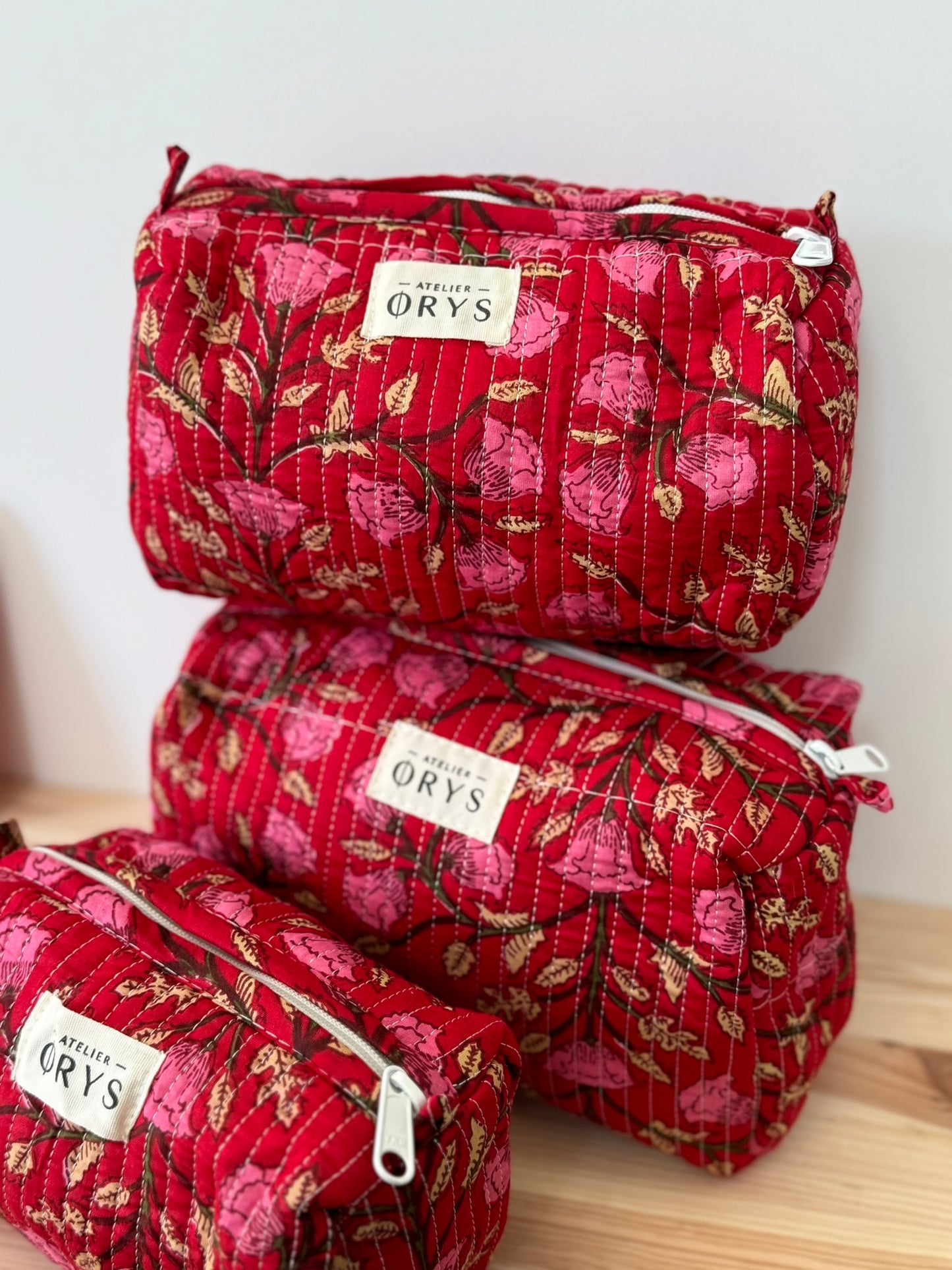 Toiletry bag with Indian flower patterns