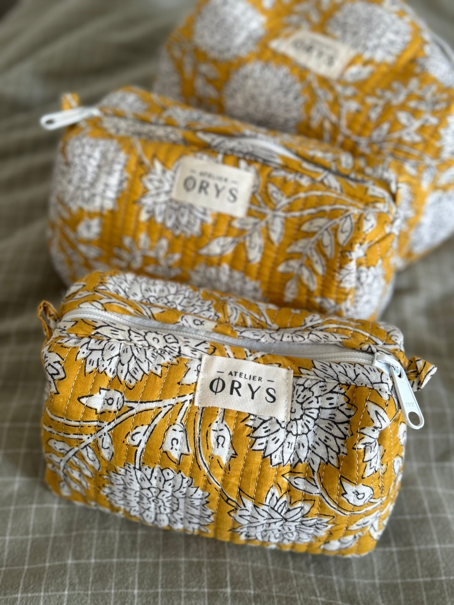 Toiletry bag with Indian flower patterns