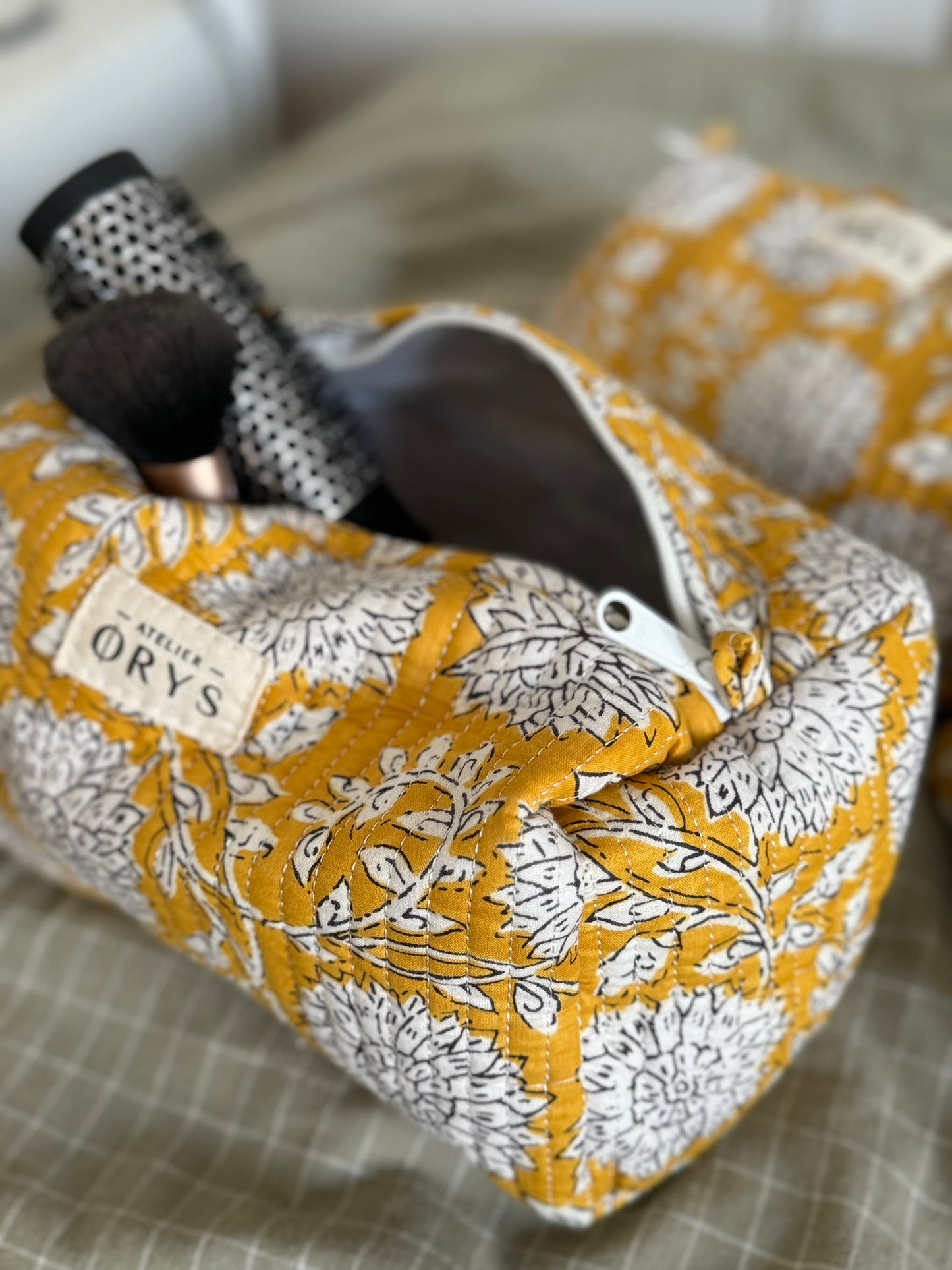 Toiletry bag with Indian flower patterns