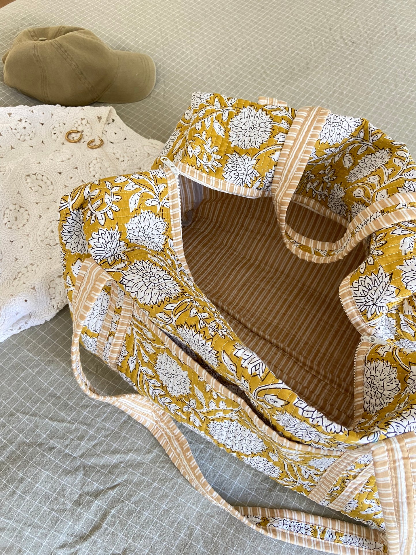 Quilted weekend bag in floral Indian fabric