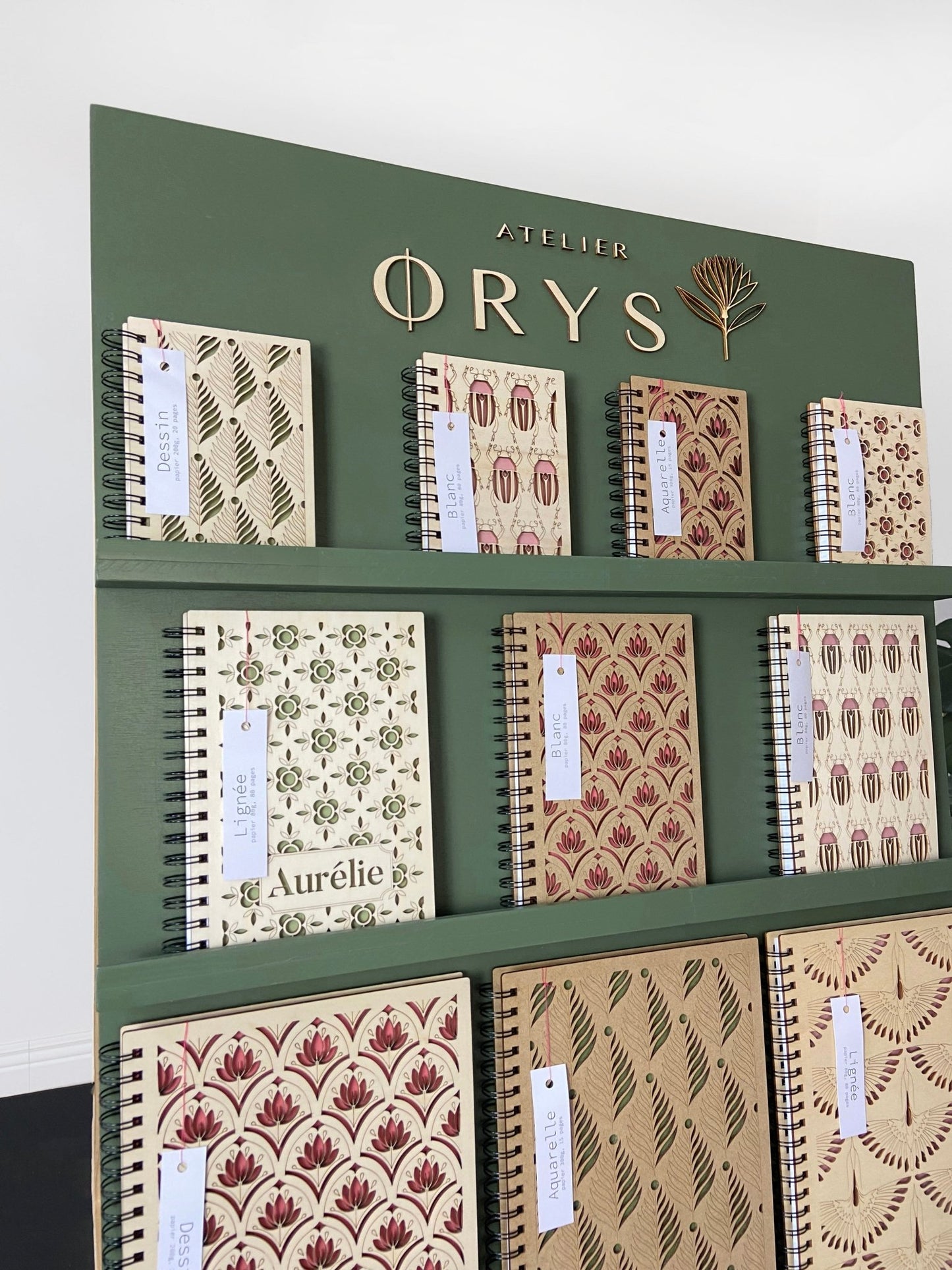 Moyen carnet en bois motif Grue japonaise - Atelier ORYS