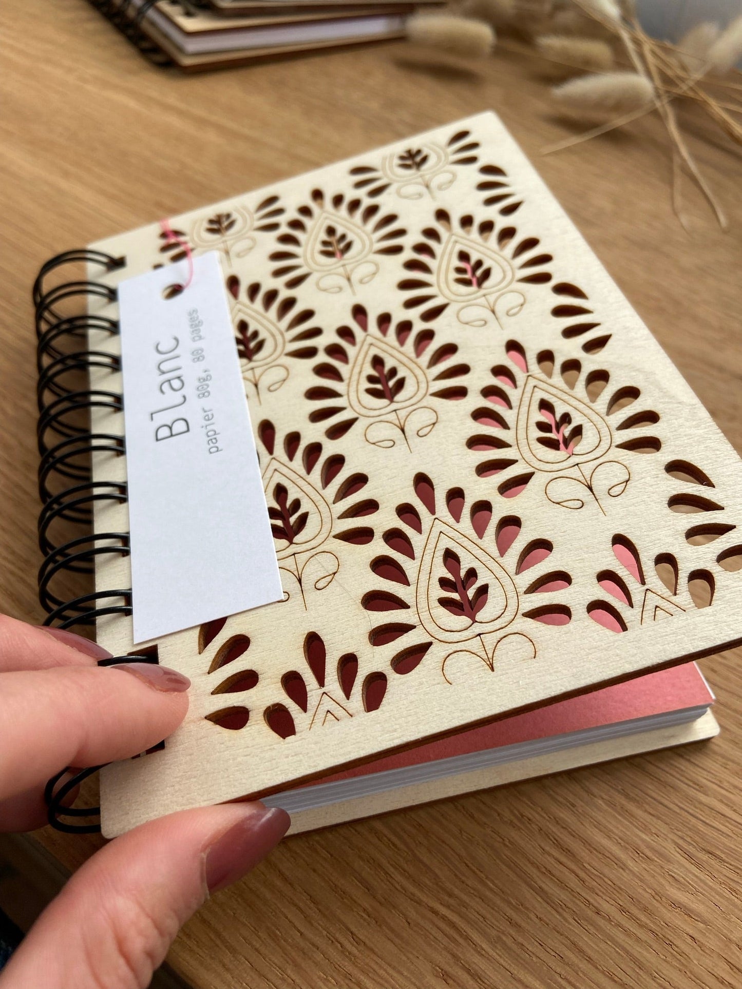 Petit carnet A6 en bois gravé à motif Indien - Atelier ORYS